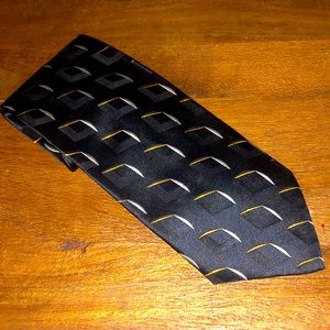 Black Patterned Donna Karen Men’s tie